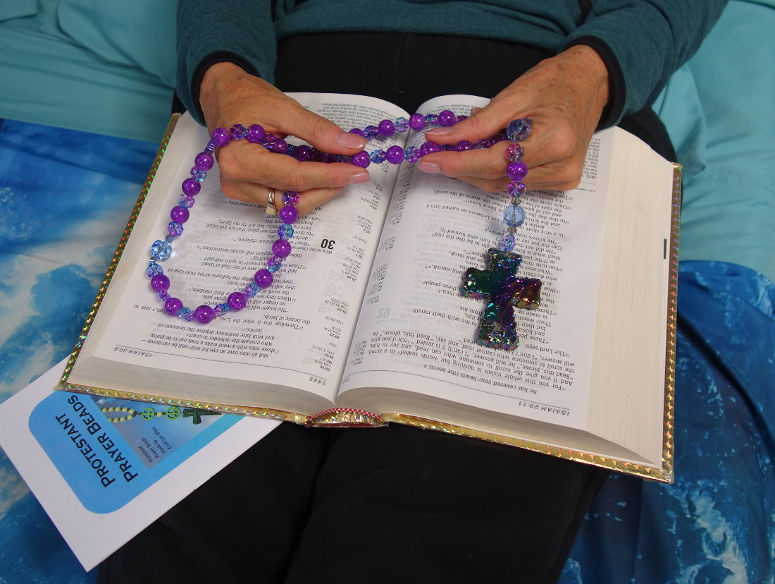 Praying with Protestant prayer beads