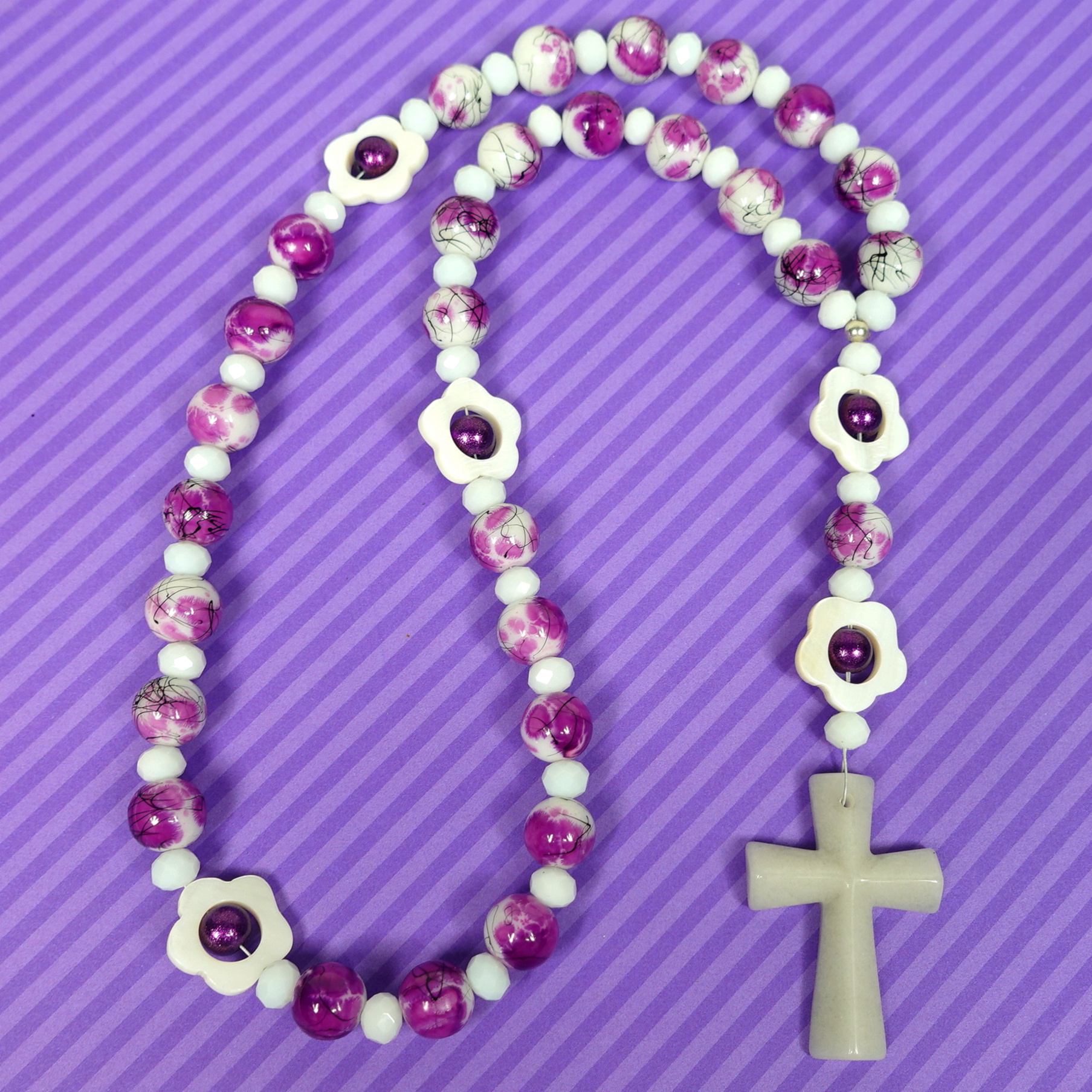 B-B-319-2 Purple Daisies Protestant Prayer Beads